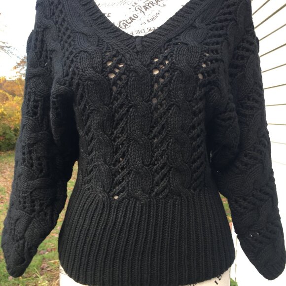 Express Design Studios Hand Knit Cashmere/Wool/Yak Black V-Neck Soft Sweater - Picture 4 of 14